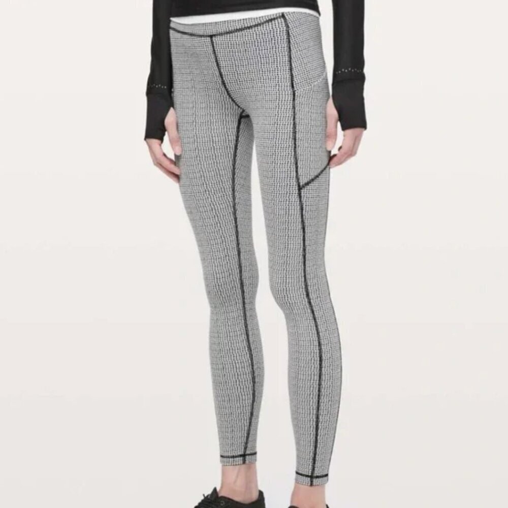 Lululemon Speed Up Tight Teeny Tooth White Black